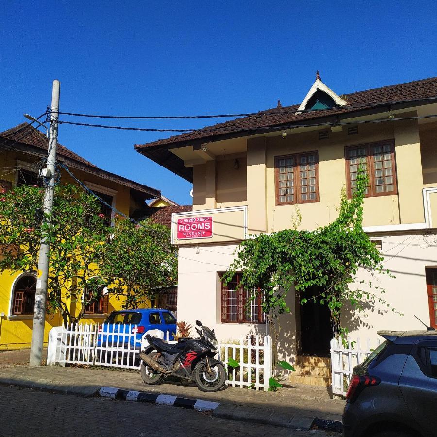 Sundance Beach Villa Kochi Kültér fotó