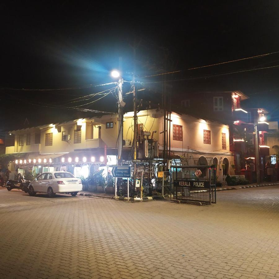 Sundance Beach Villa Kochi Kültér fotó
